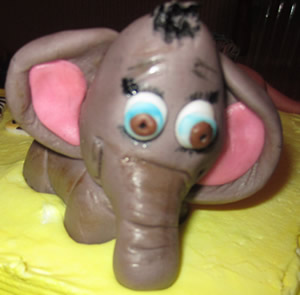 Baby Shower Zoo Cake