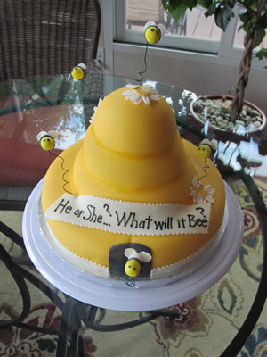 Bumble Bee Gender Reveal Cake