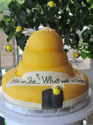 Bumble Bee Gender Reveal Cake