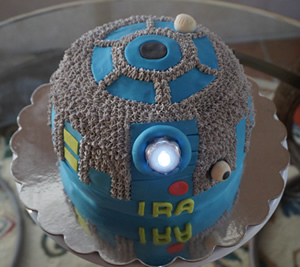 R2D2 Cake