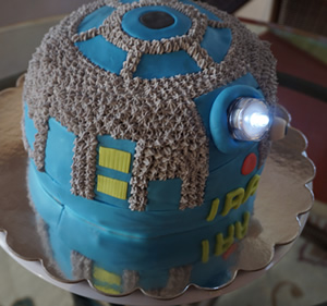 R2D2 Cake